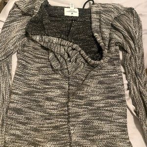 AMERICAN EAGLE OUTFITTERS HOODED ZIP UP